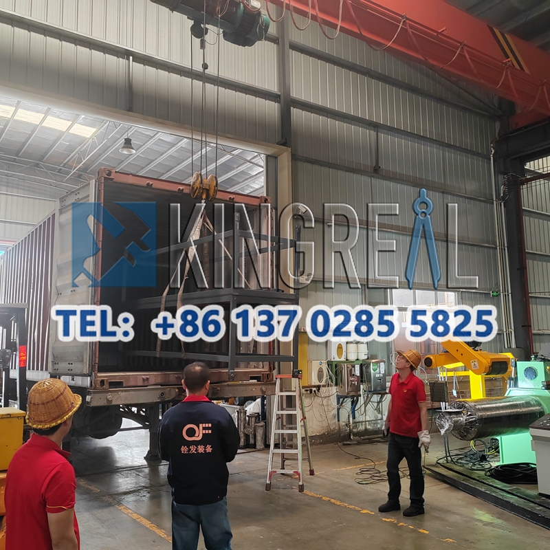 Máy rạch cuộn được vận chuyển đến Ý