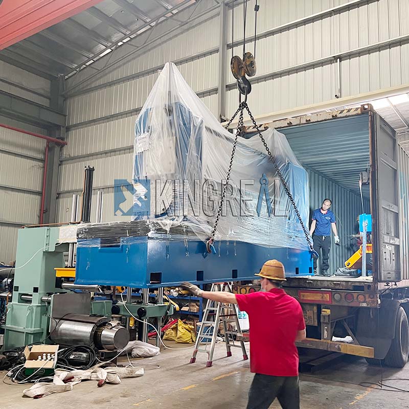 Máy rạch nhôm được vận chuyển đến Nga
